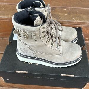 Harley-Davidson Womens Marconi boots! Side zip. Great condition!